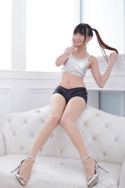 美女总监缠上我